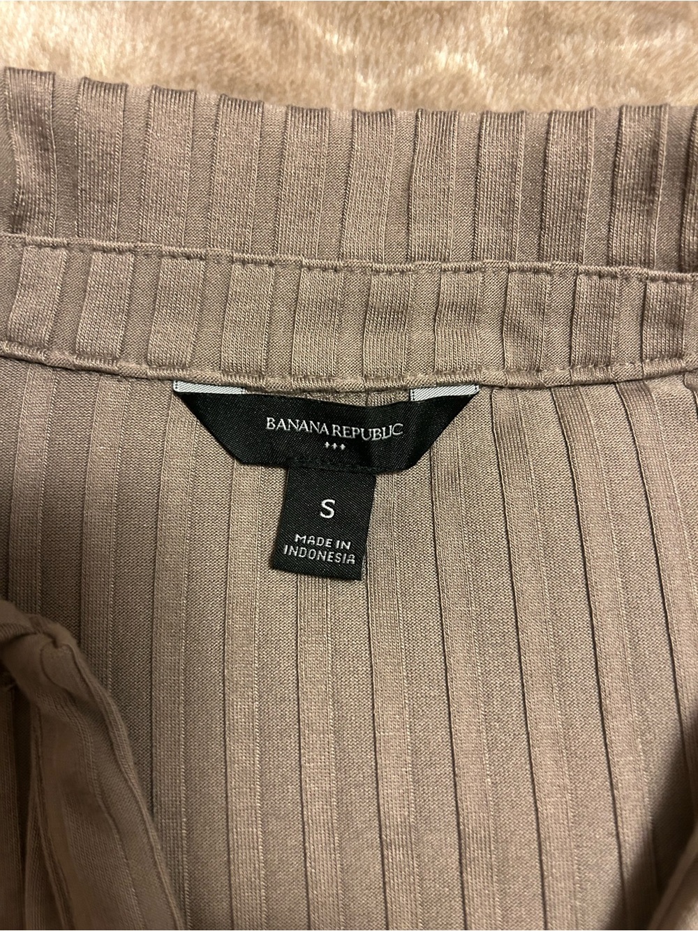 Banana Republic Wide-Ribbed Knit Long-Sleeve Midi Dress, Size S - Picture 5 of 5